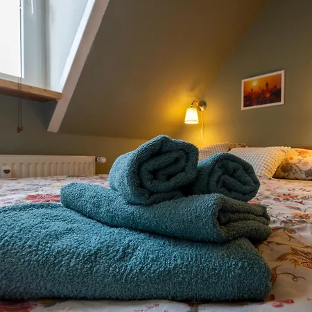 Seezauber- Gemütliche Ferienwohnung, Privatparkplatz, Cospudener Markkleeberg