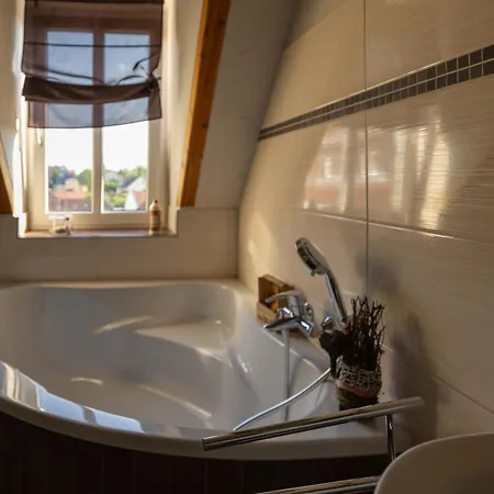 Seezauber- Gemütliche Ferienwohnung, Privatparkplatz, Cospudener *