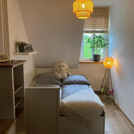 Seezauber- Gemuetliche Ferienwohnung, Privatparkplatz, Cospudener Apartment *