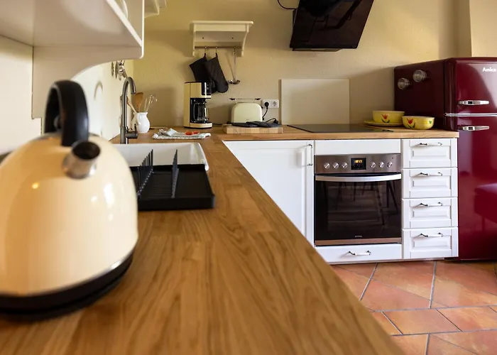 Seezauber- Gemuetliche Ferienwohnung, Privatparkplatz, Cospudener * Markkleeberg