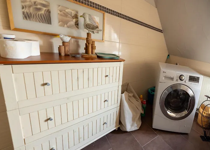 Seezauber- Gemuetliche Ferienwohnung, Privatparkplatz, Cospudener * Markkleeberg